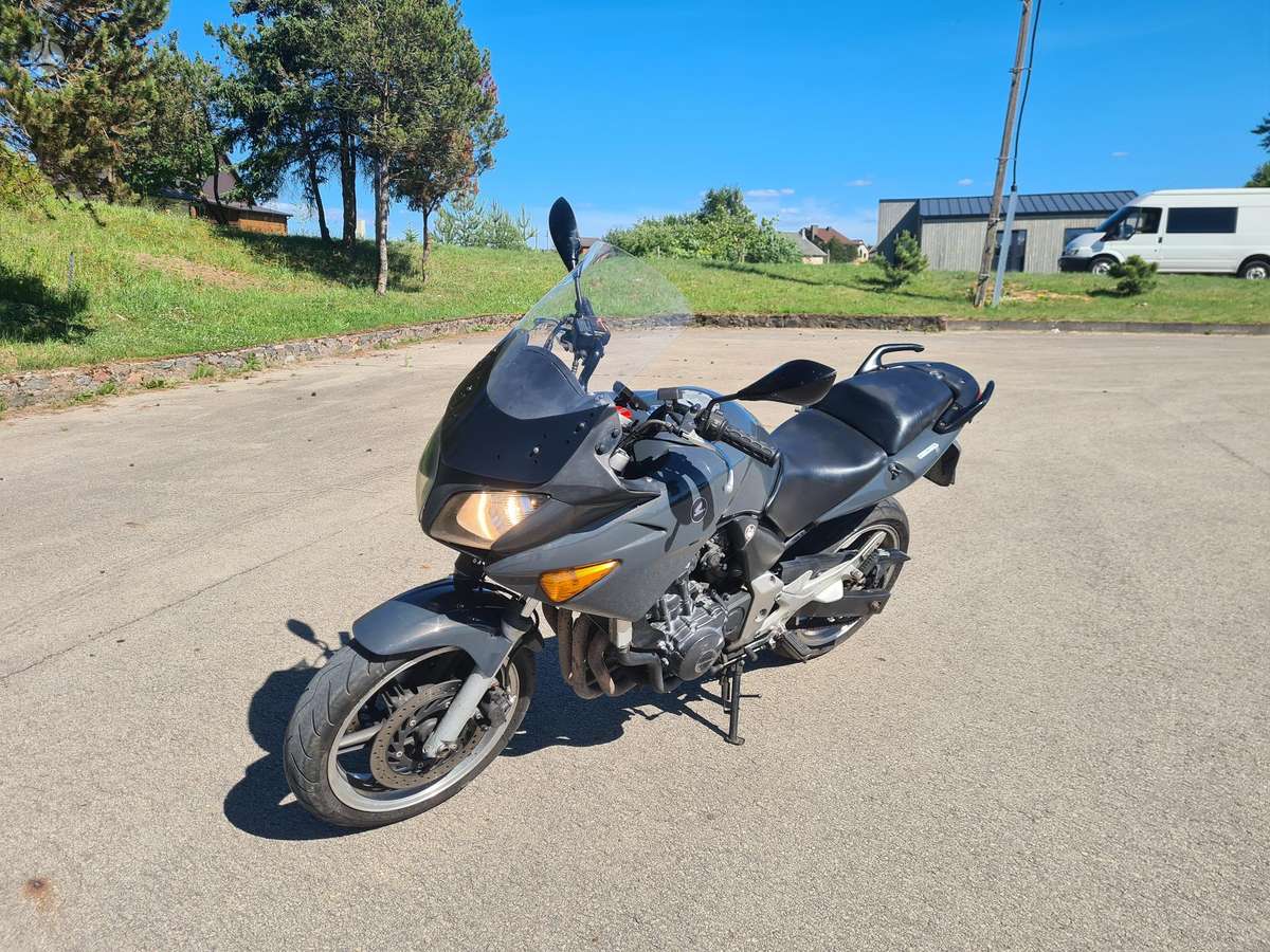 Honda CBF 600cc, street / classic