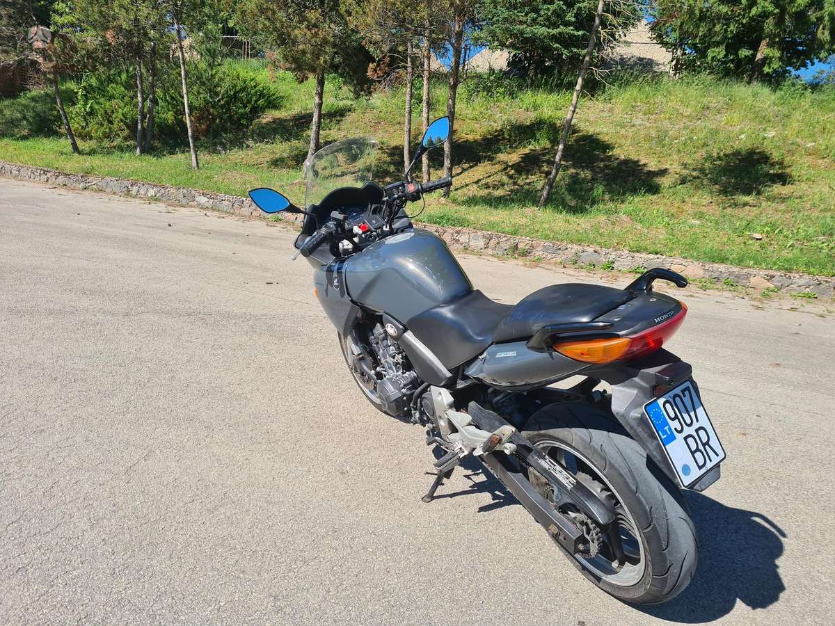Honda CBF 600cc, street / classic