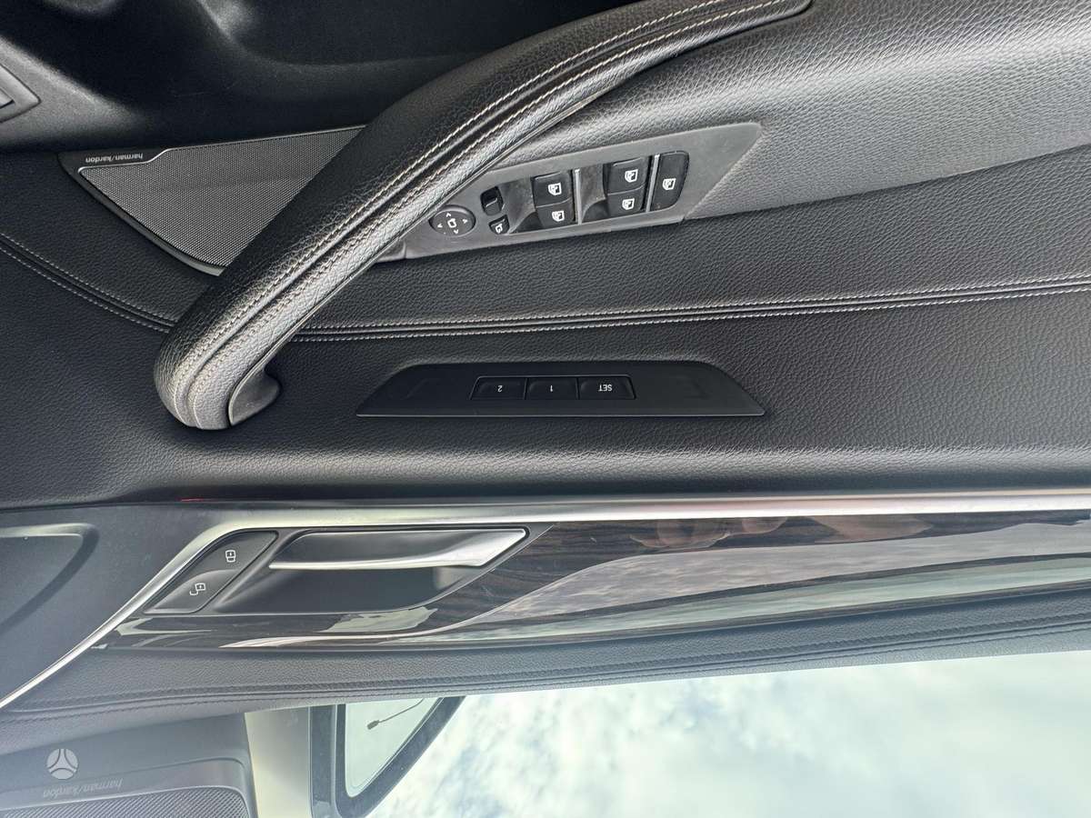 BMW M550, 4.4 l., Седан