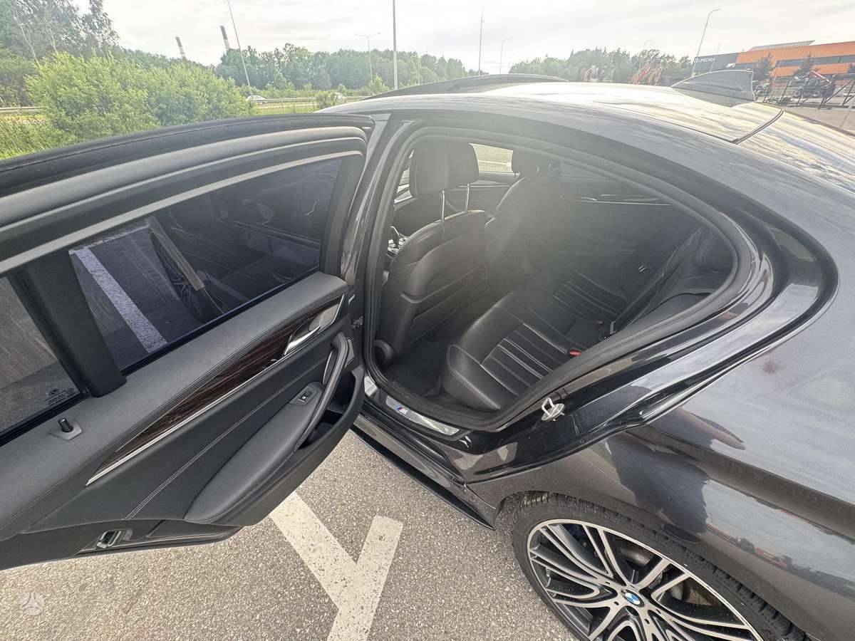 BMW M550, 4.4 l., Седан