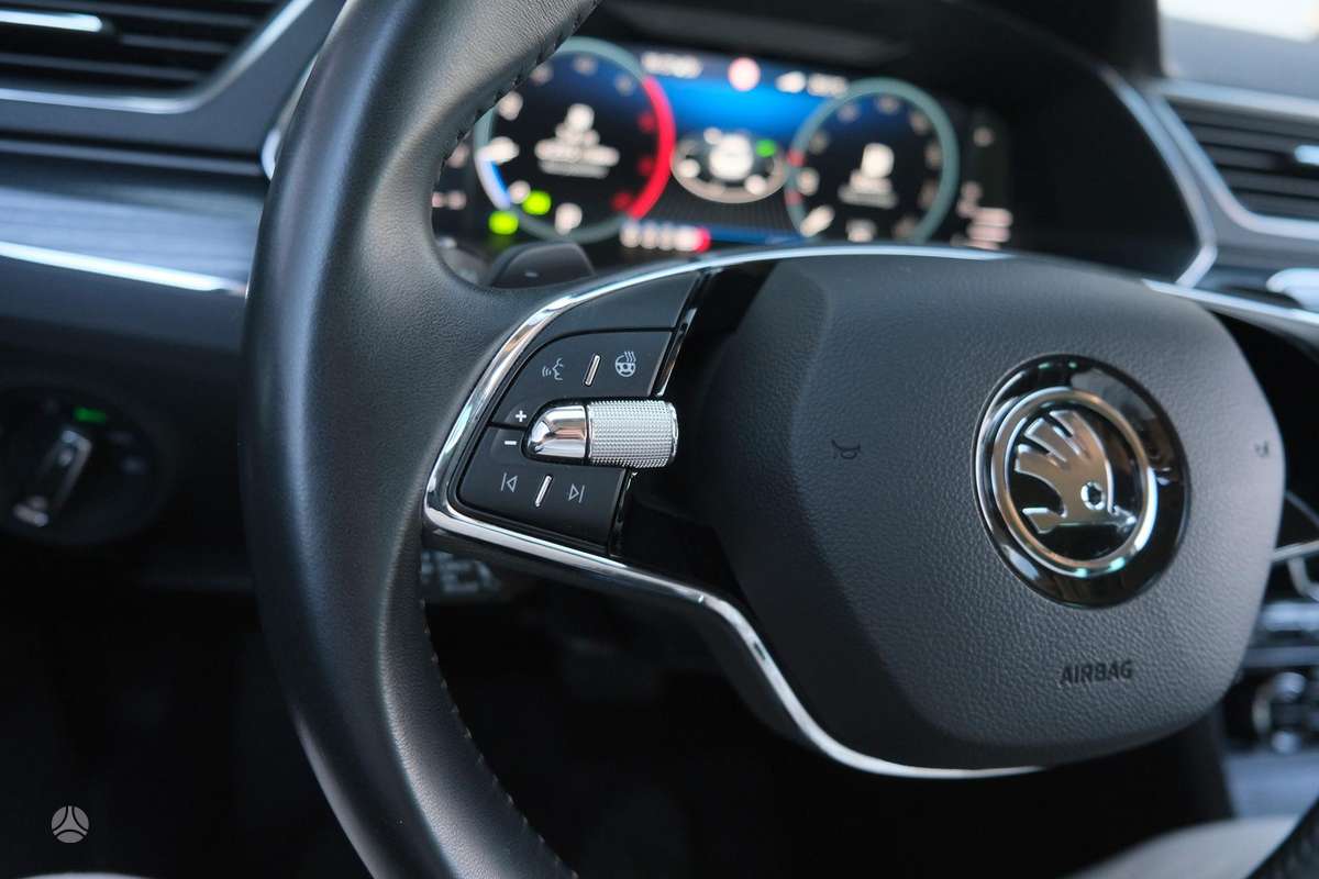 Skoda Superb, 2.0 l., Хэтчбек