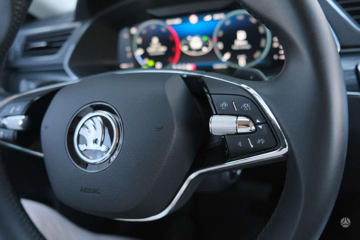 Skoda Superb, 2.0 l., hatchback