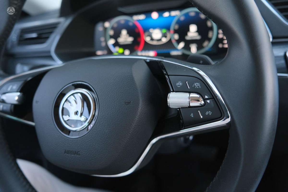 Skoda Superb, 2.0 l., Хэтчбек