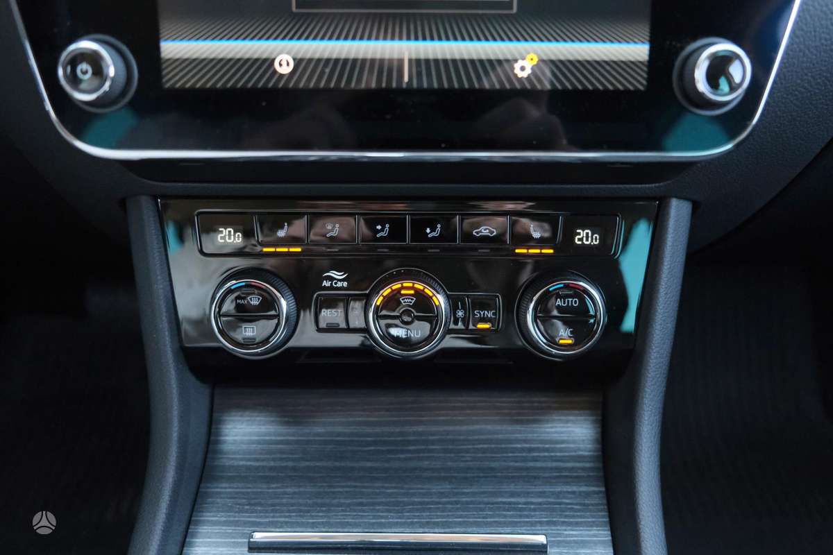 Skoda Superb, 2.0 l., Хэтчбек