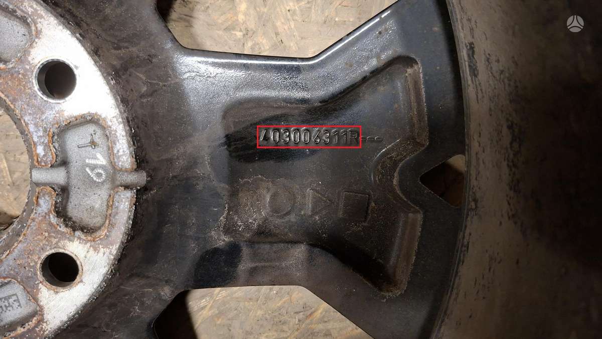 Dacia Duster, 403006311R, Cen33252