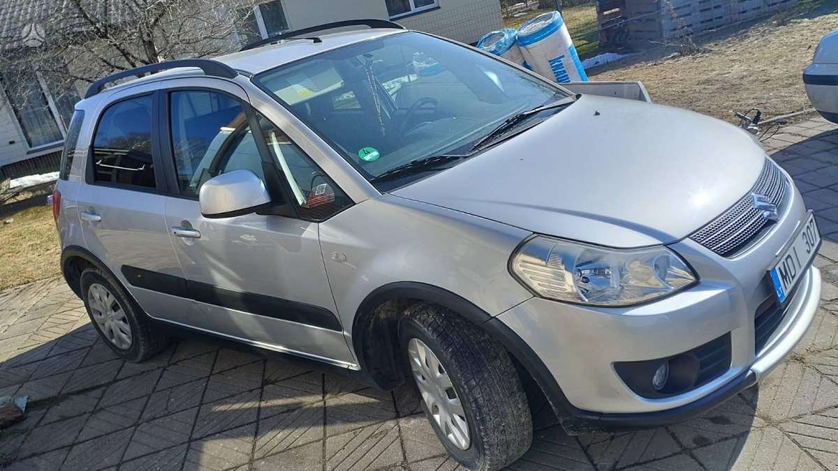 Suzuki SX4, 1.6 l., Хэтчбек