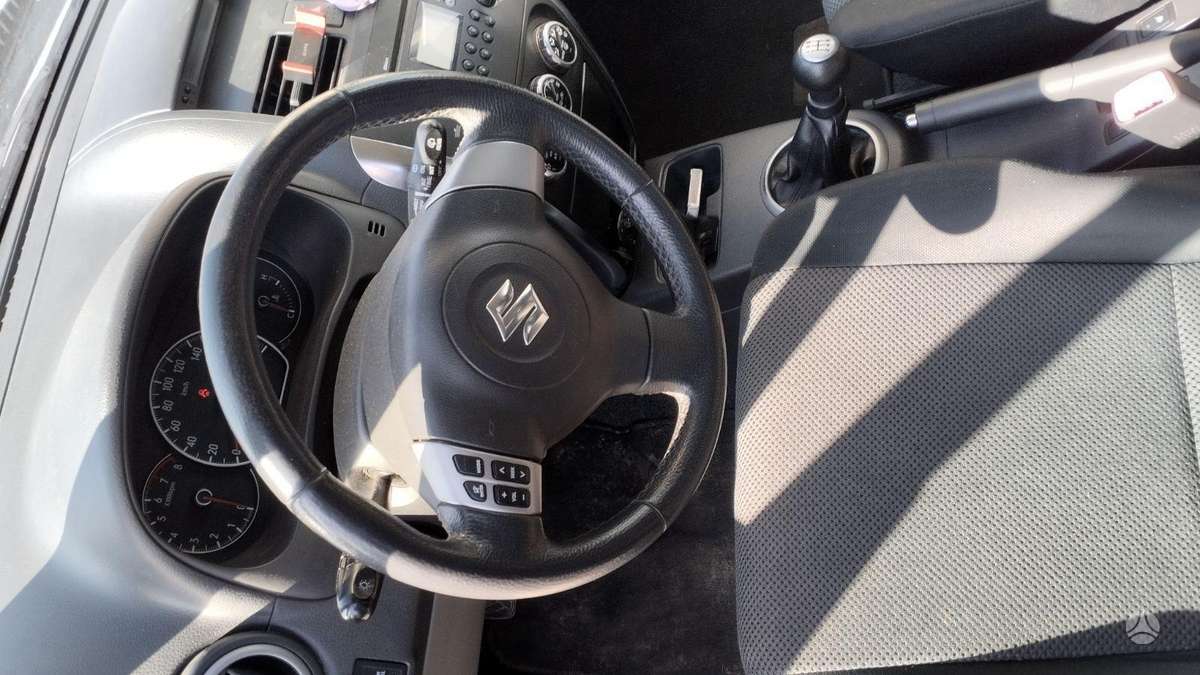 Suzuki SX4, 1.6 l., hatchback
