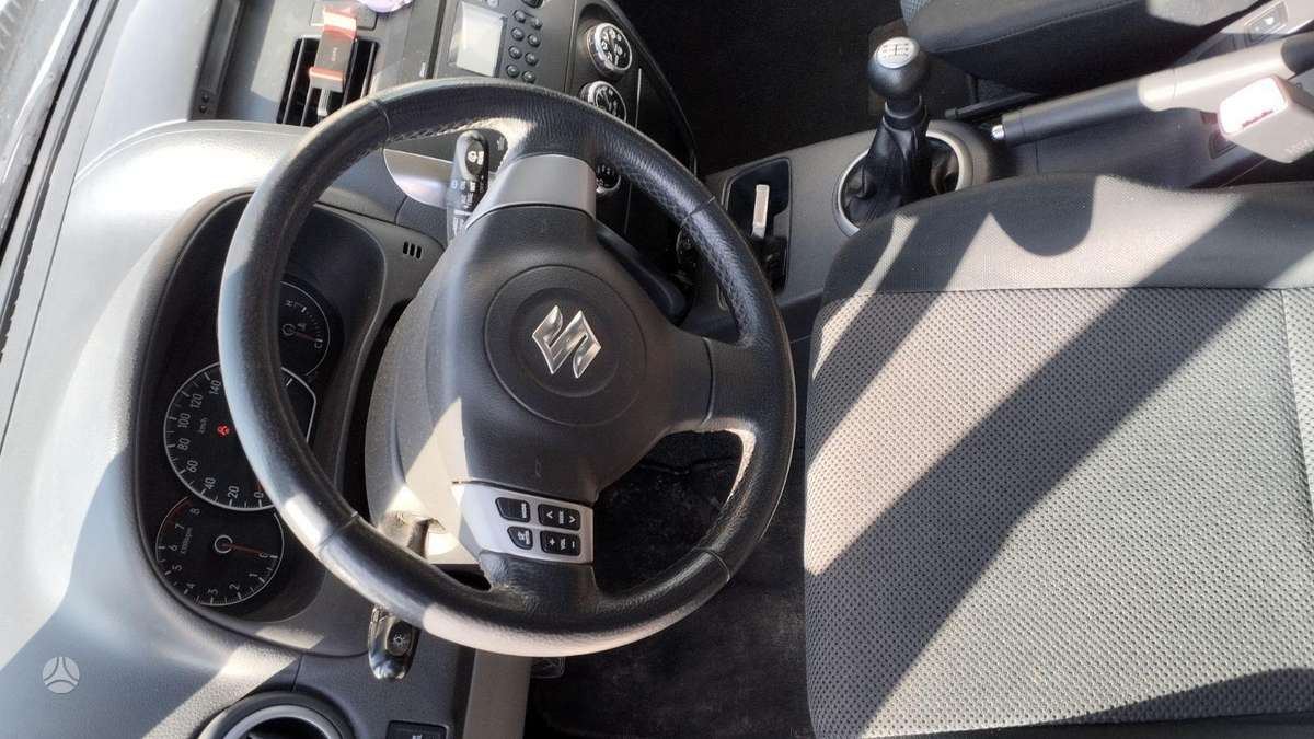 Suzuki SX4, 1.6 l., Хэтчбек