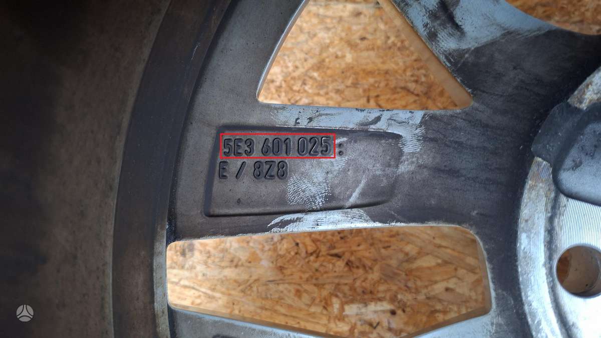 Skoda Octavia, 5E3601025, Cen33270