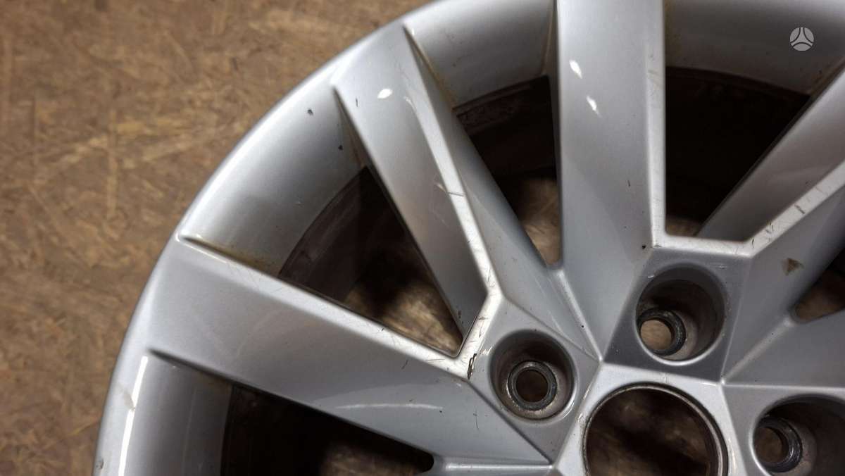 Skoda Superb, 3V0601025, Cen33271