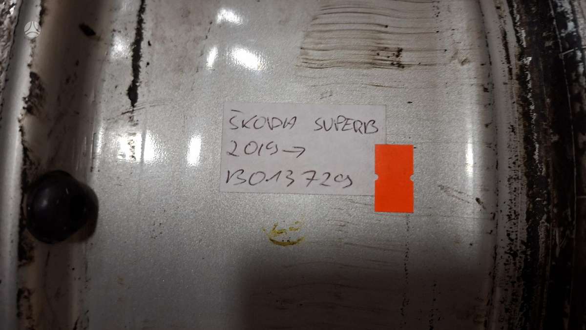 Skoda Superb, 3V0601025, Cen33271