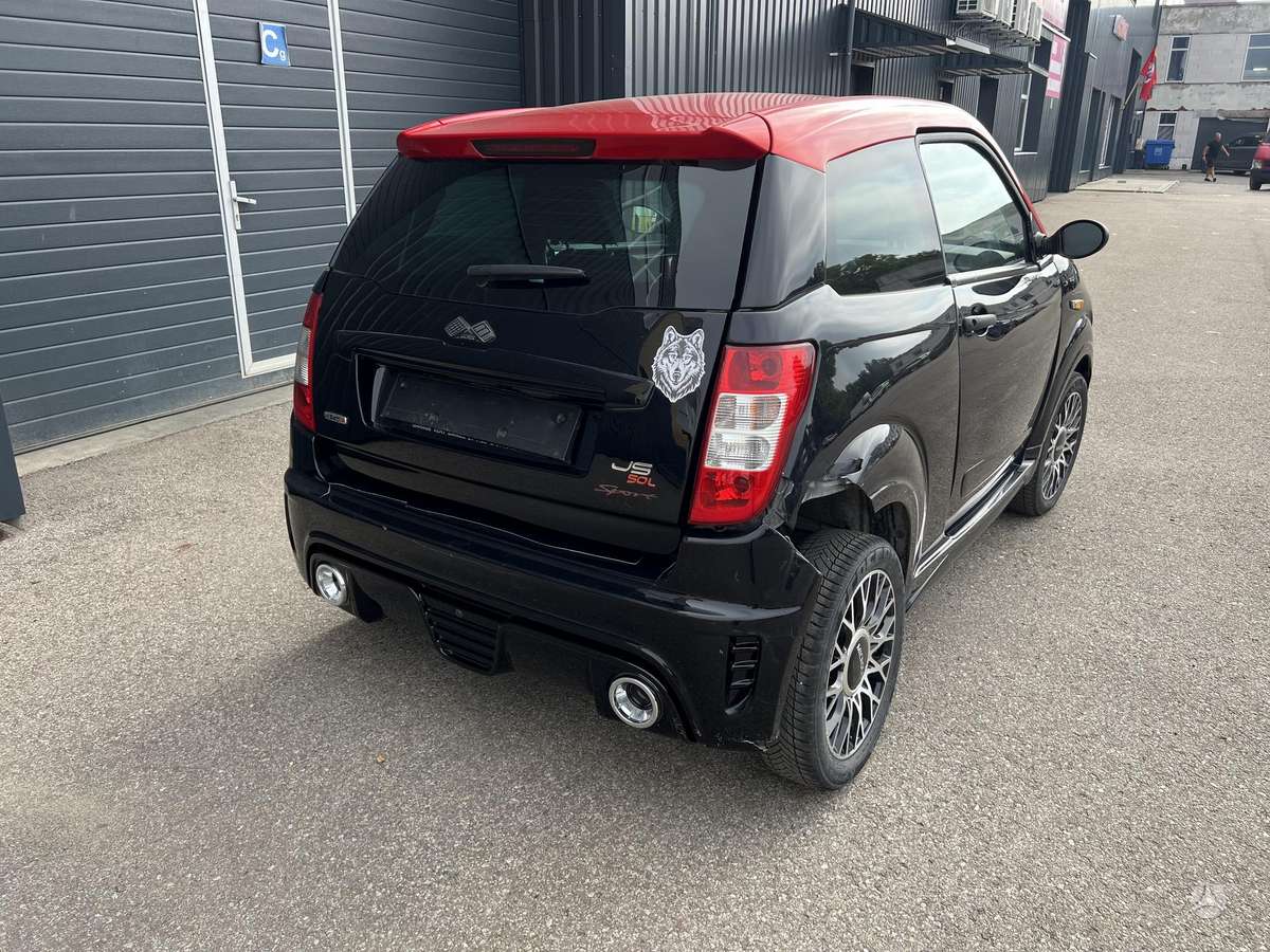 Ligier JS50, 0.5 l., hatchback
