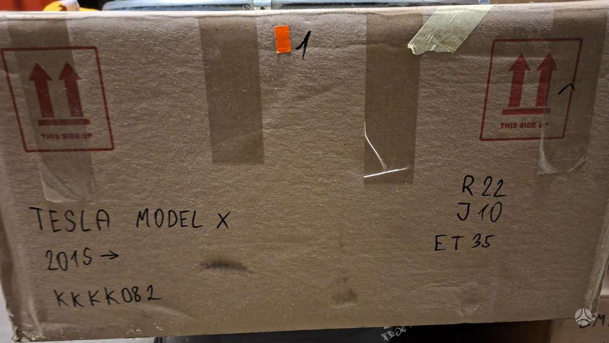 Tesla Model X, 102724700E, Cen33273