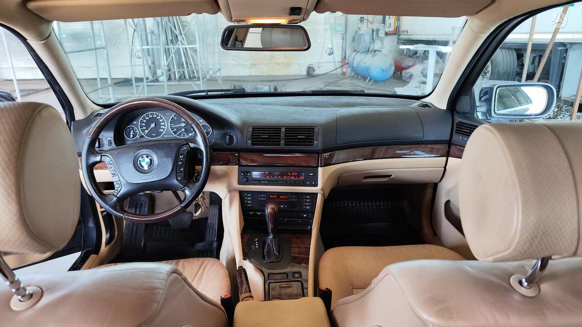 BMW 525, 2.5 l., Универсал