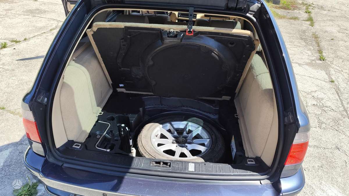 BMW 525, 2.5 l., Универсал