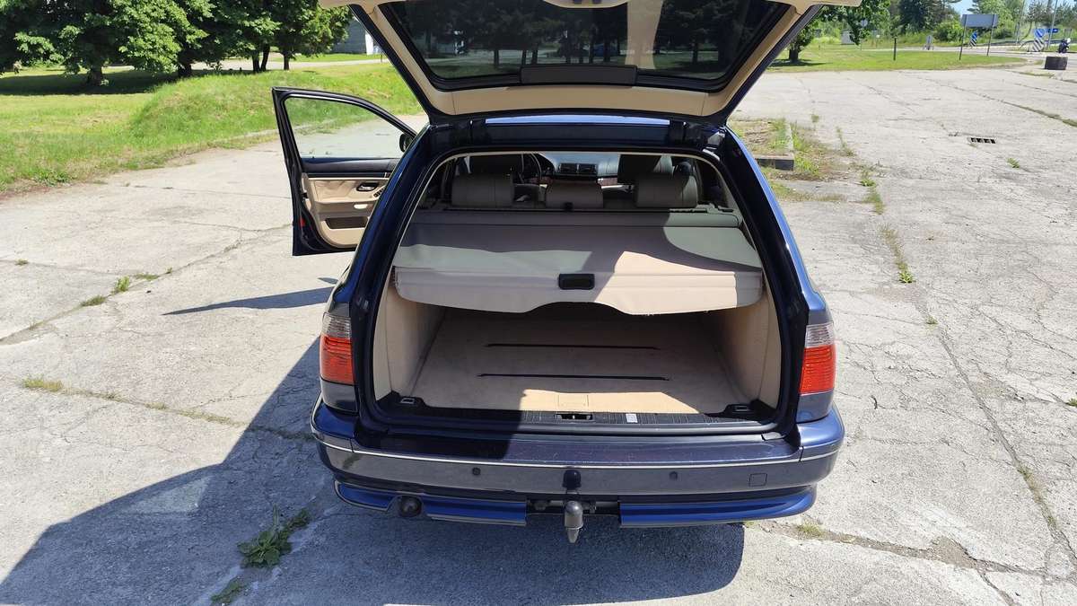BMW 525, 2.5 l., Универсал