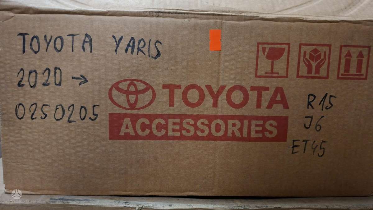 Toyota Yaris, PW4570D002, Cen33281