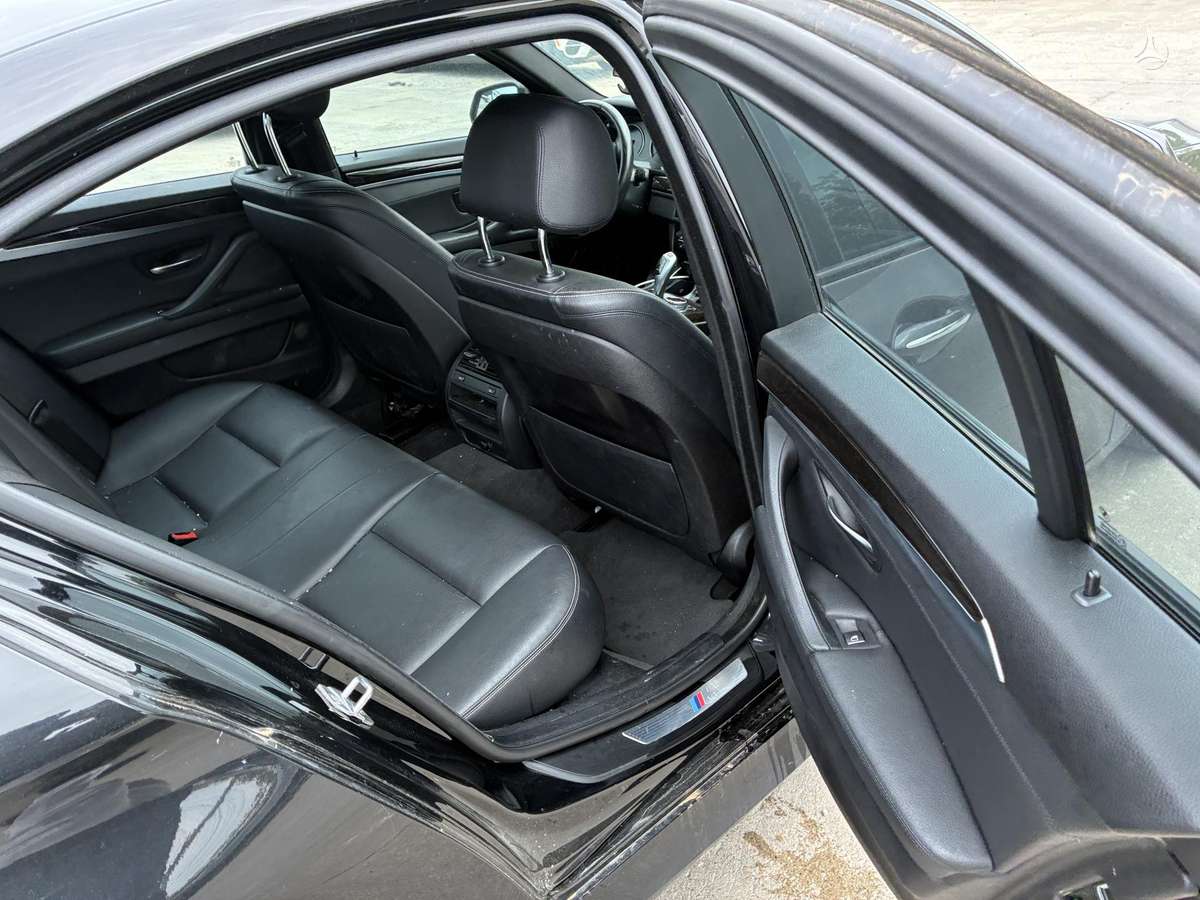 BMW 535, 3.0 l., Седан