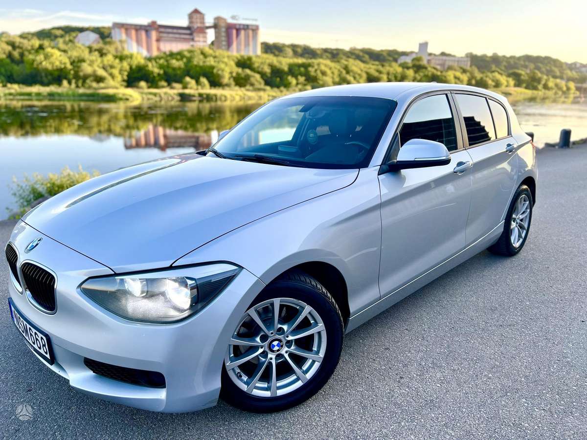 BMW 116, 2.0 l., hatchback