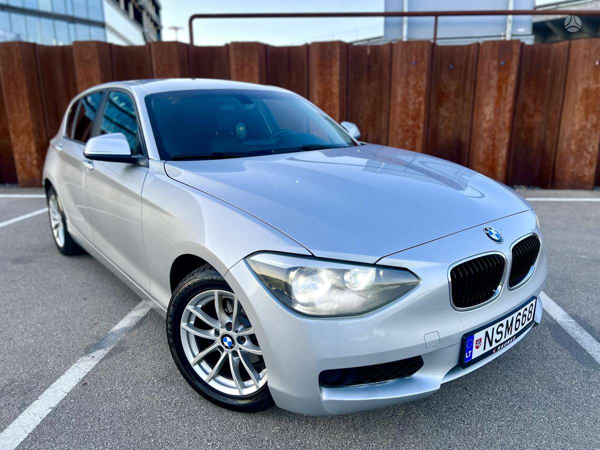 BMW 116, 2.0 l., hatchback