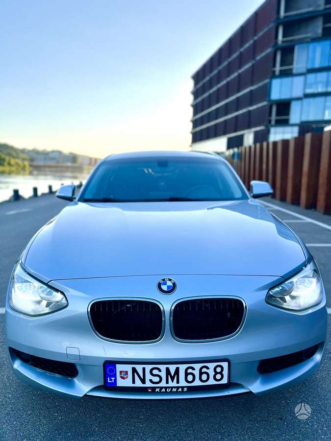 BMW 116, 2.0 l., hatchback