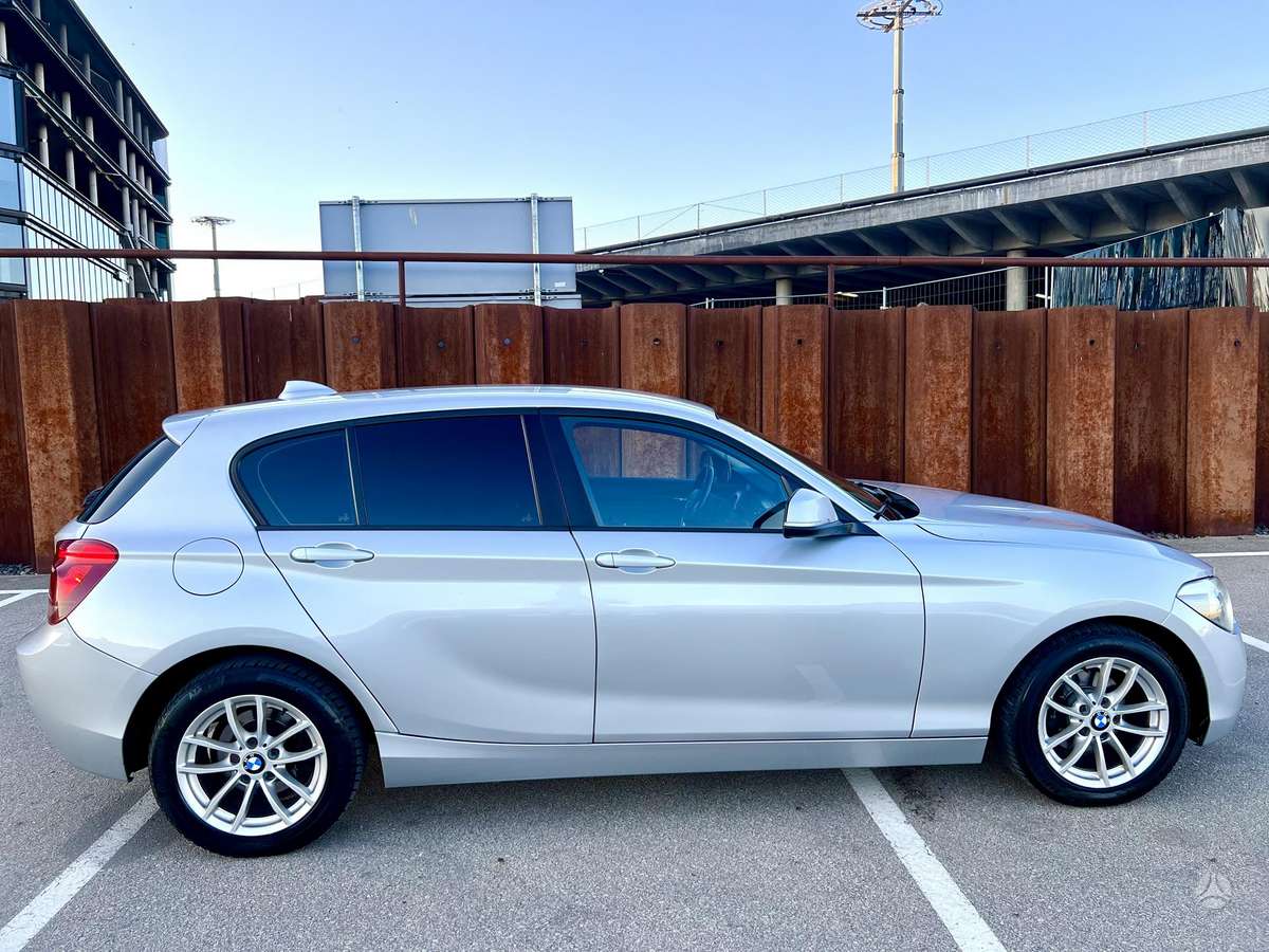 BMW 116, 2.0 l., hatchback
