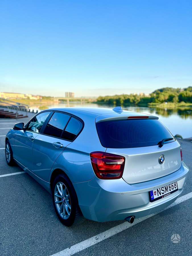 BMW 116, 2.0 l., hatchback