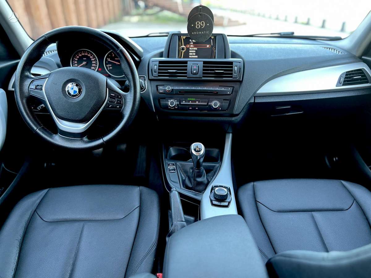 BMW 116, 2.0 l., hatchback