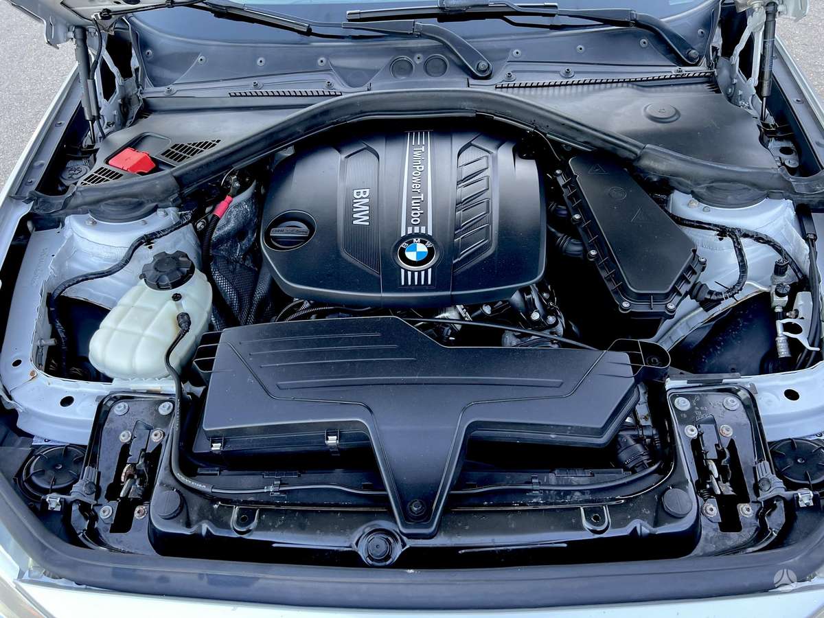 BMW 116, 2.0 l., hatchback