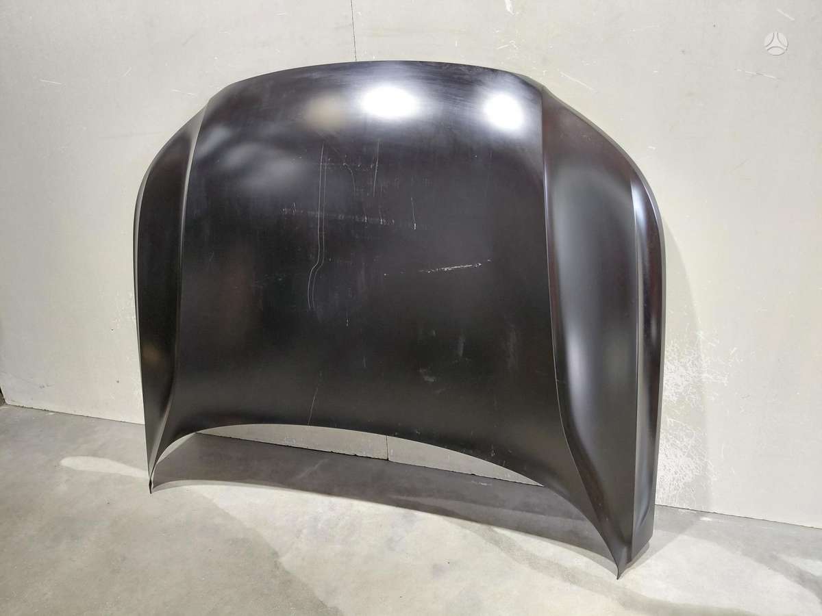 Volvo XC40 hood (front, rear)
