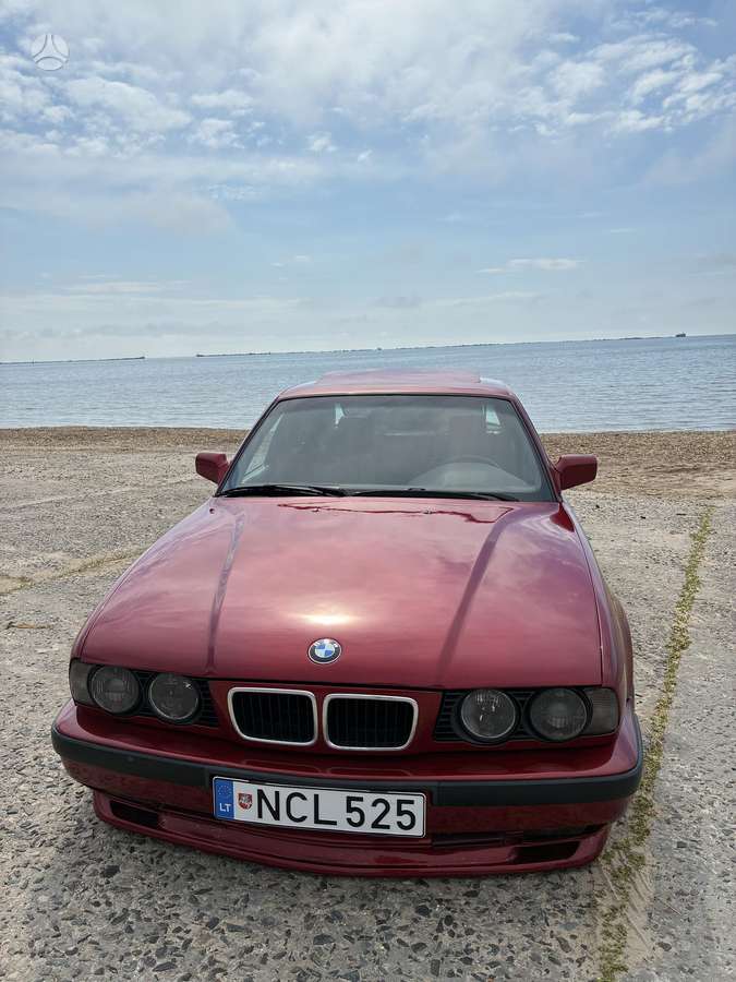 BMW 525, 2.5 l., Седан
