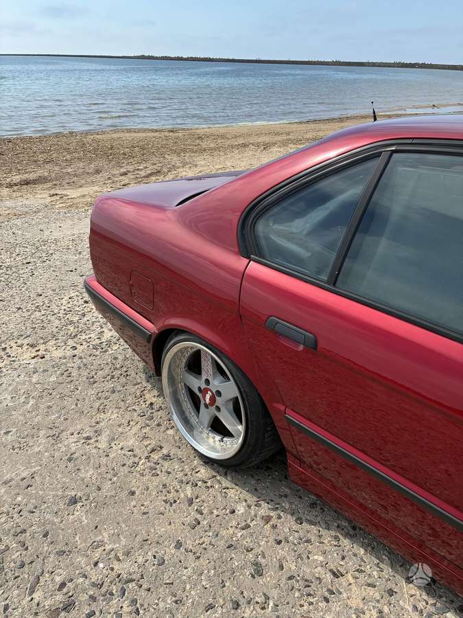 BMW 525, 2.5 l., Седан