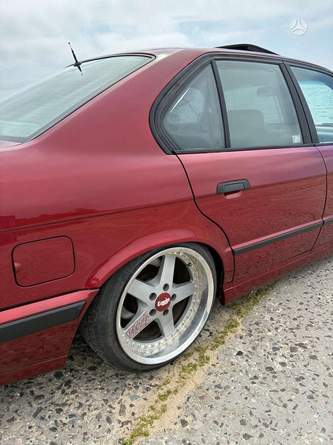 BMW 525, 2.5 l., Седан