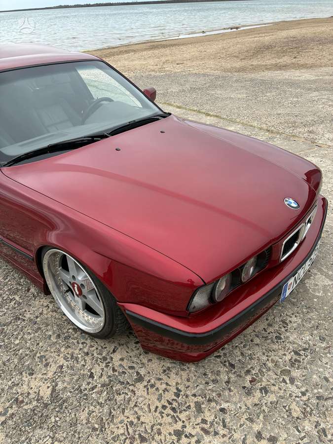 BMW 525, 2.5 l., Седан