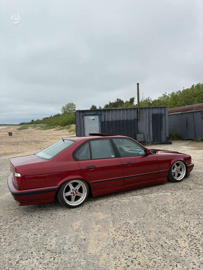 BMW 525, 2.5 l., Седан