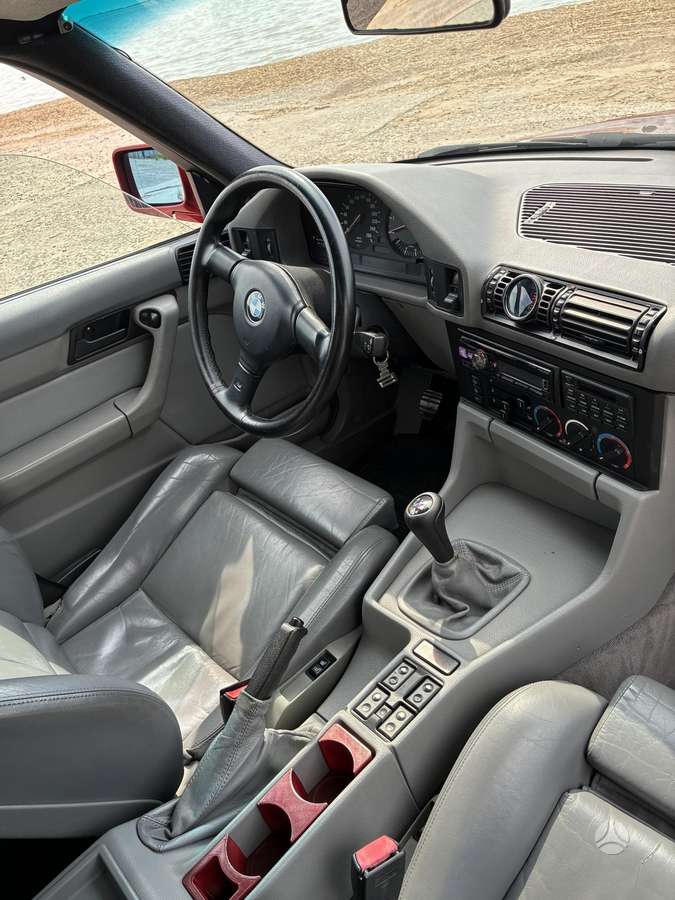 BMW 525, 2.5 l., Седан