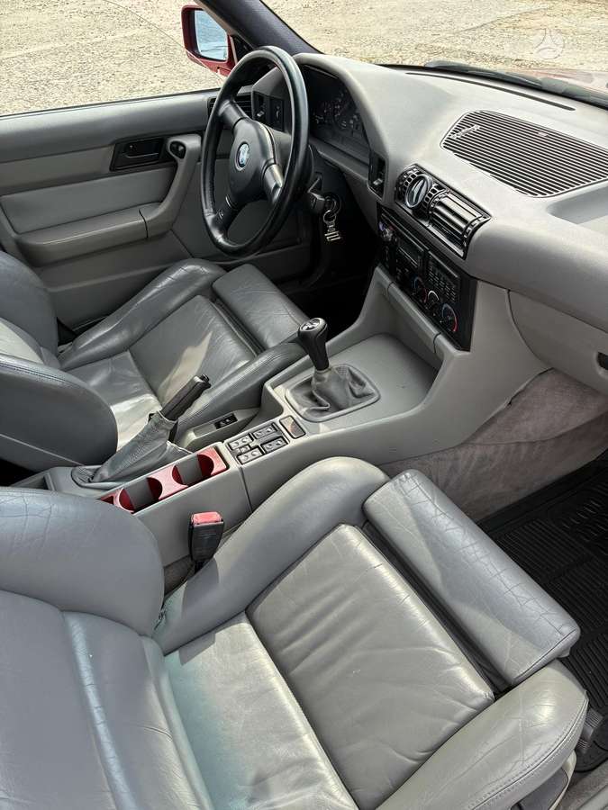 BMW 525, 2.5 l., Седан