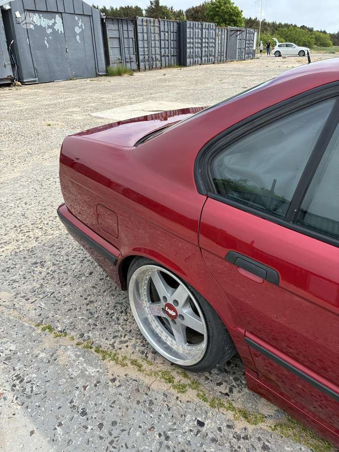BMW 525, 2.5 l., Седан
