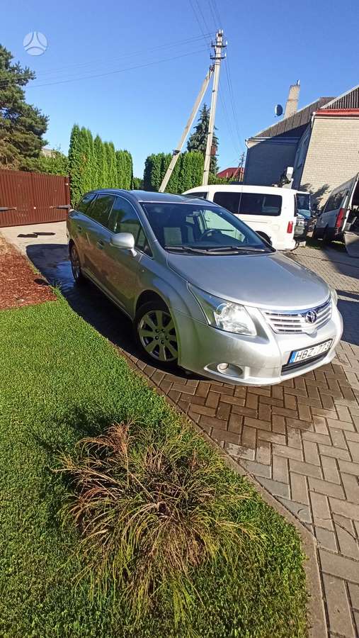 Toyota Avensis - 2