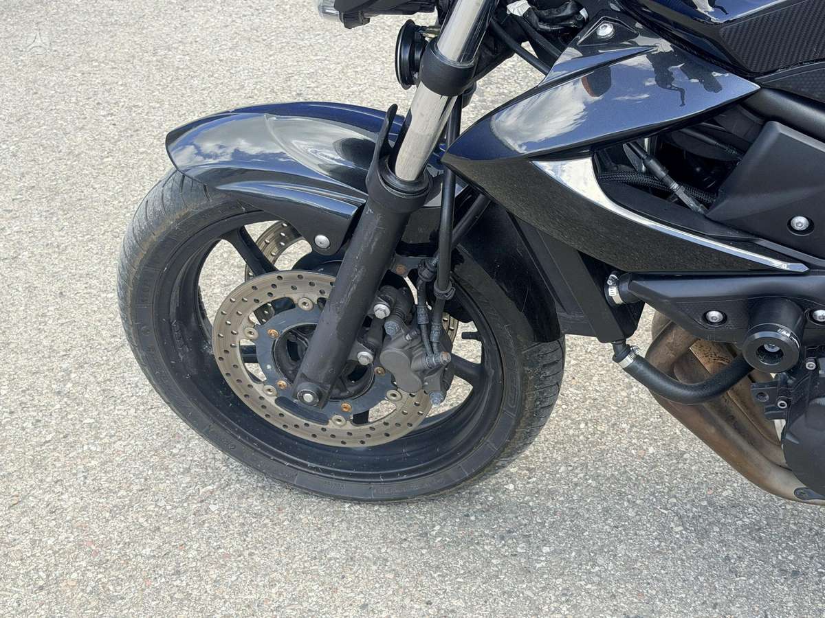Yamaha XJ6 600cc, street / classic
