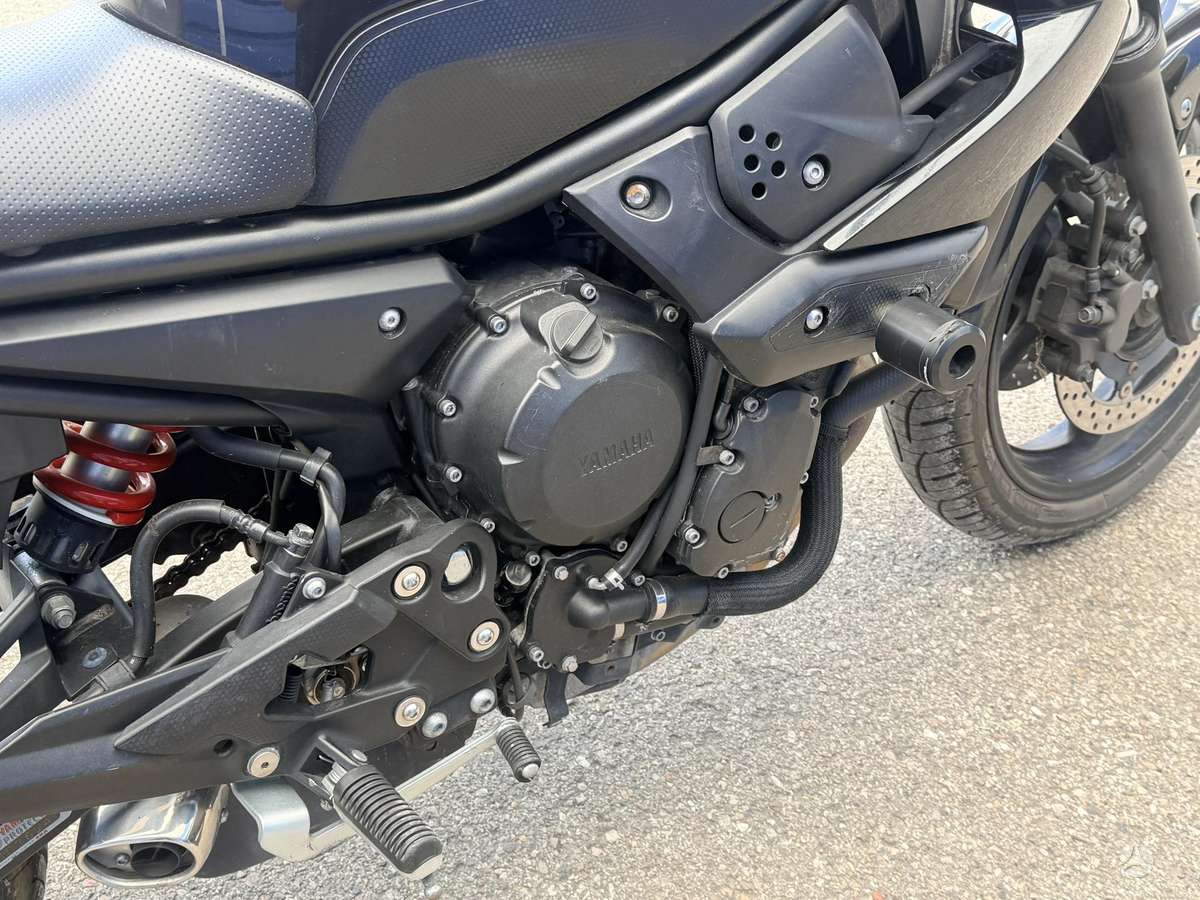 Yamaha XJ6 600cc, street / classic