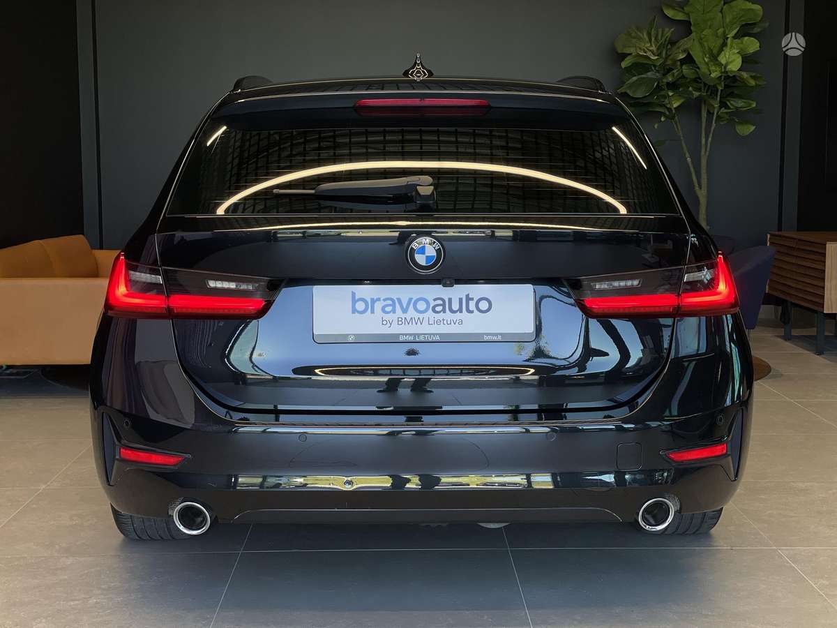 BMW 320, 2.0 l., wagon