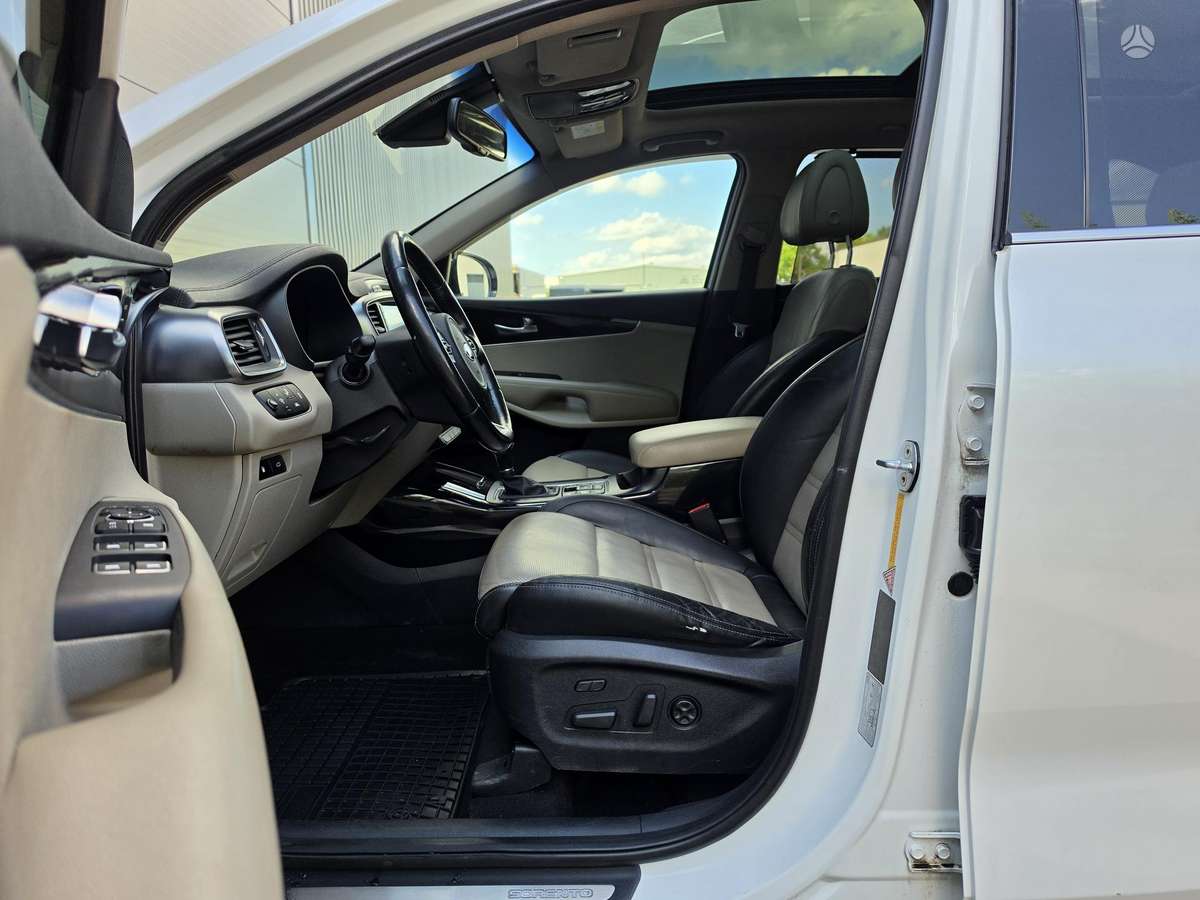 Kia Sorento, 2.2 l., off-road / crossover