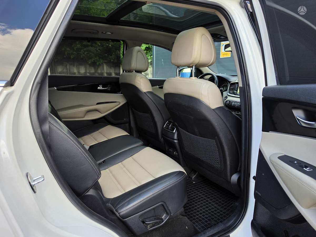 Kia Sorento, 2.2 l., off-road / crossover