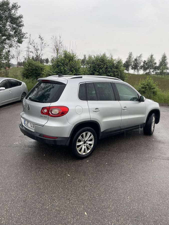 Volkswagen Tiguan - 3