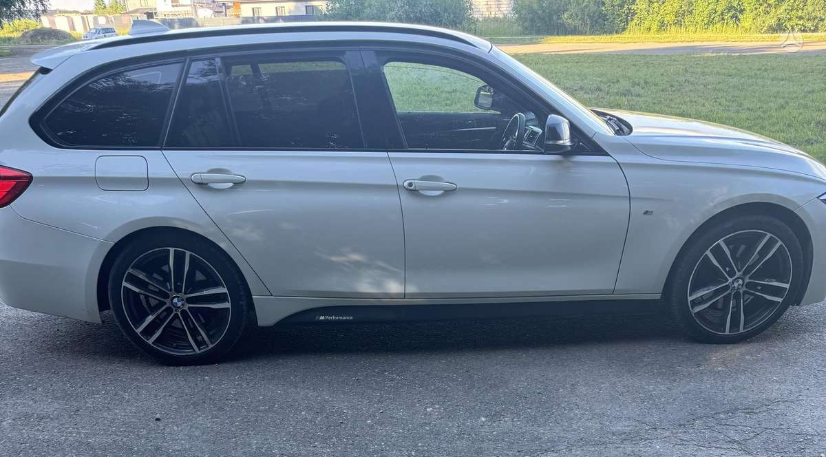 BMW 330 A300