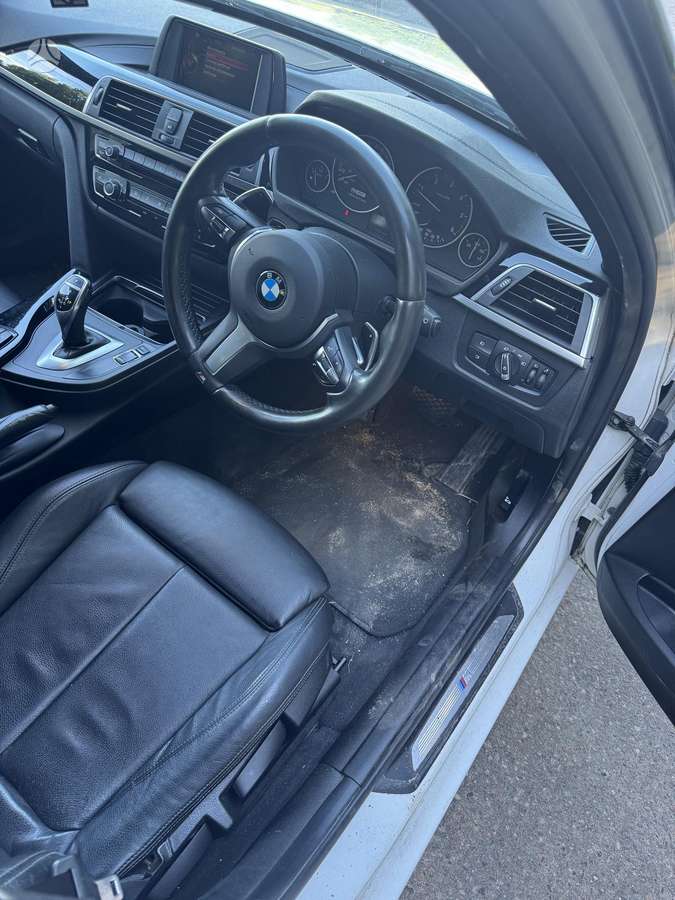 BMW 330 A300