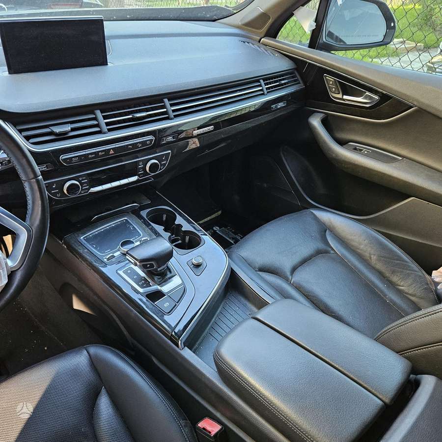 Audi Q7, 3.0 l., Внедорожник / Кроссовер