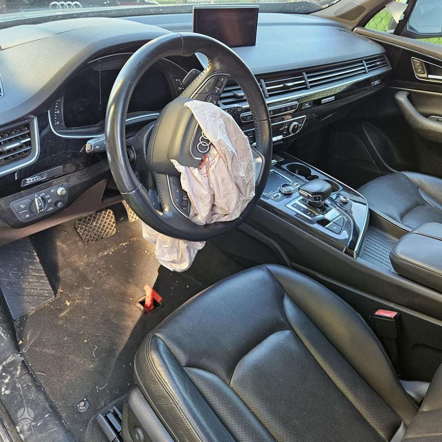 Audi Q7, 3.0 l., Внедорожник / Кроссовер