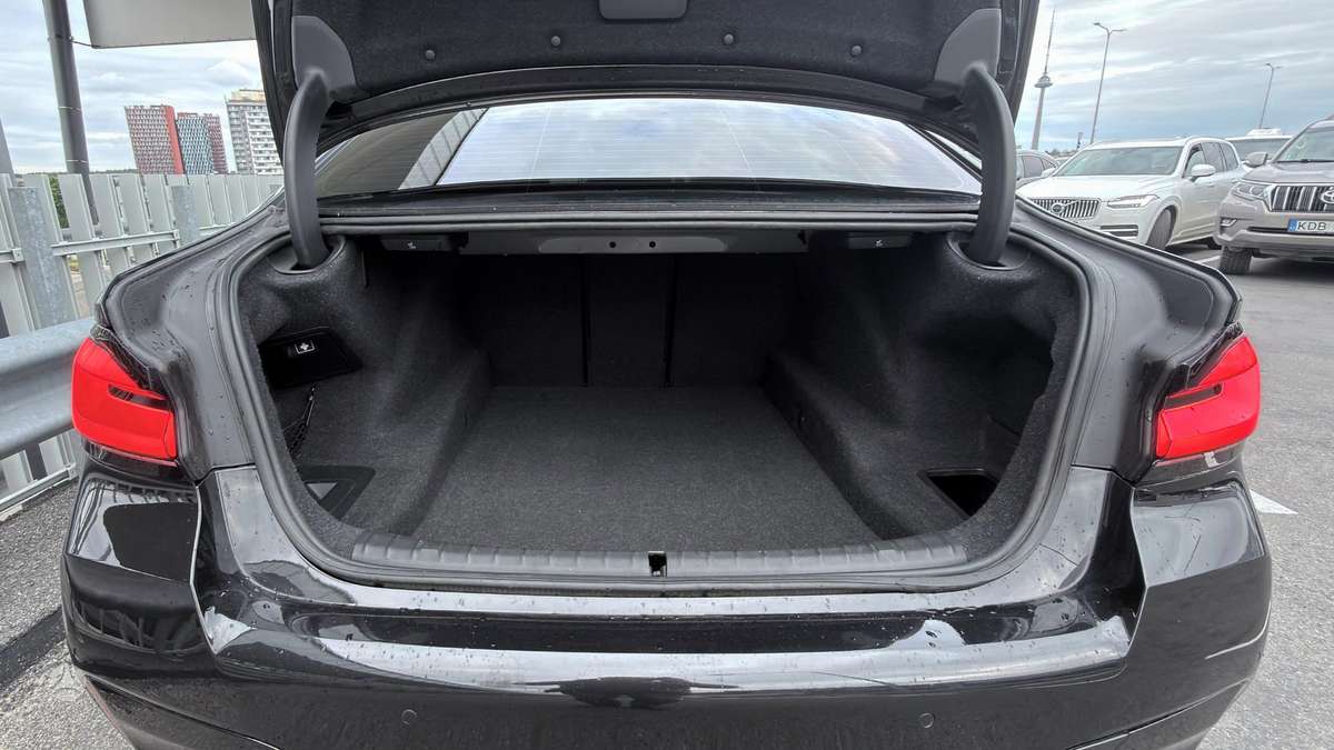 BMW 530, 3.0 l., Седан